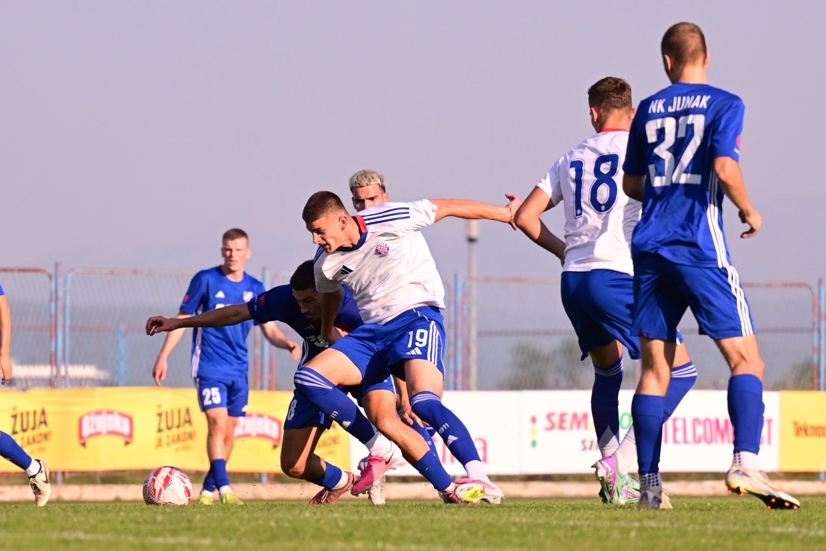 Hajduk II u prijateljskoj utakmici svladao Junak
